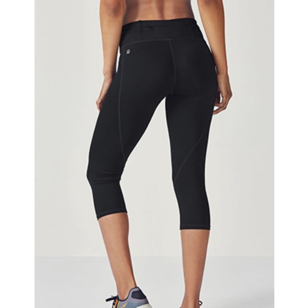 Fabletics GIA crops perfect workout hiking tights